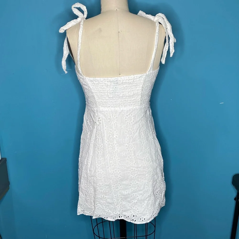 Zara Tie Strap Eyelet Button Mini Dress size Xs - Picture 3 of 3